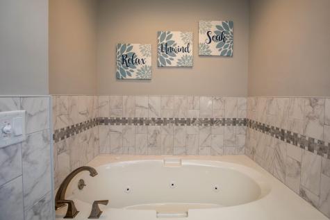 6 Champlain Avenue Lewiston ME 04240