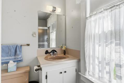 567 Main Street Sanford ME 04083