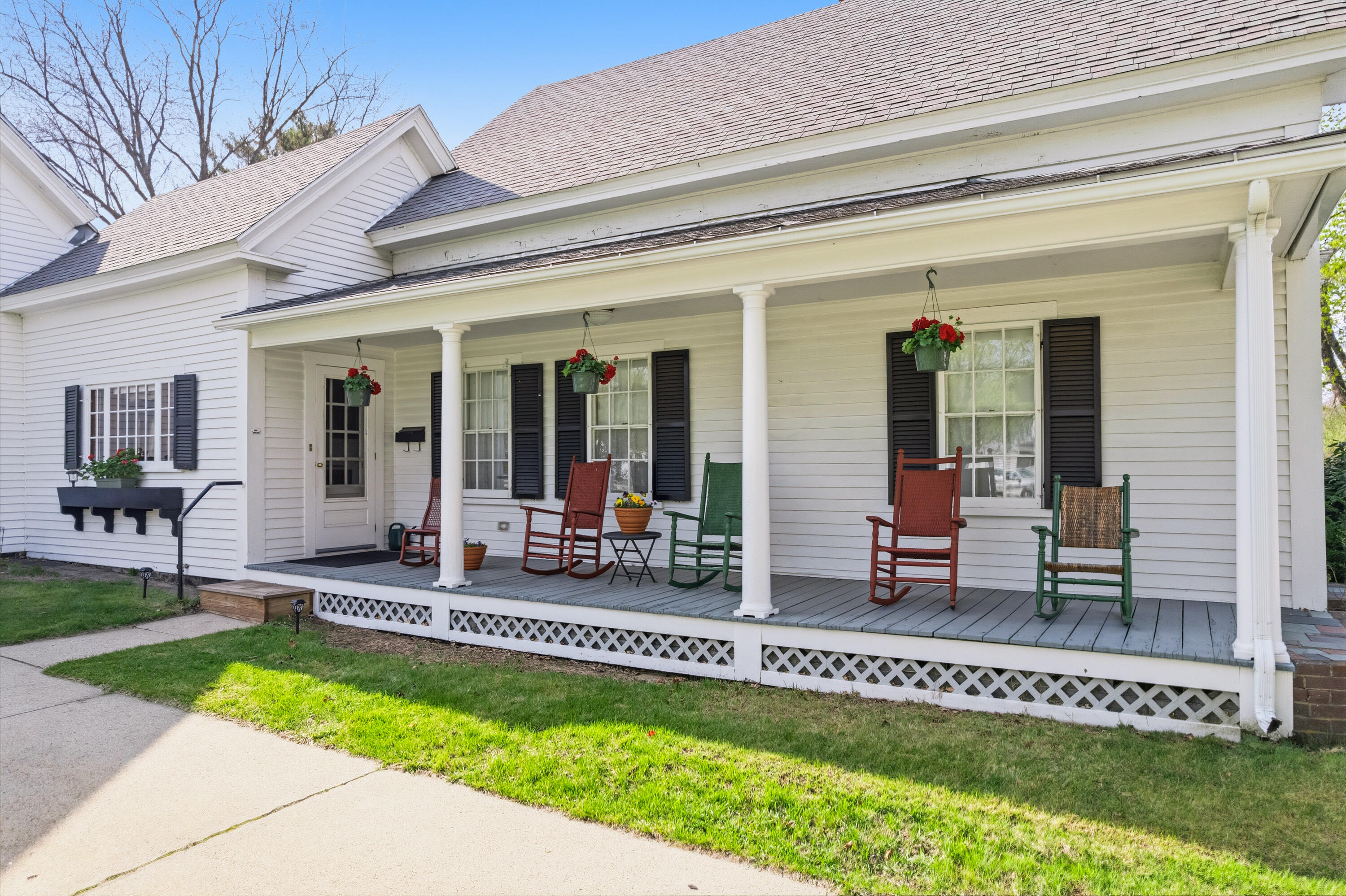 567 Main Street Sanford ME 04083
