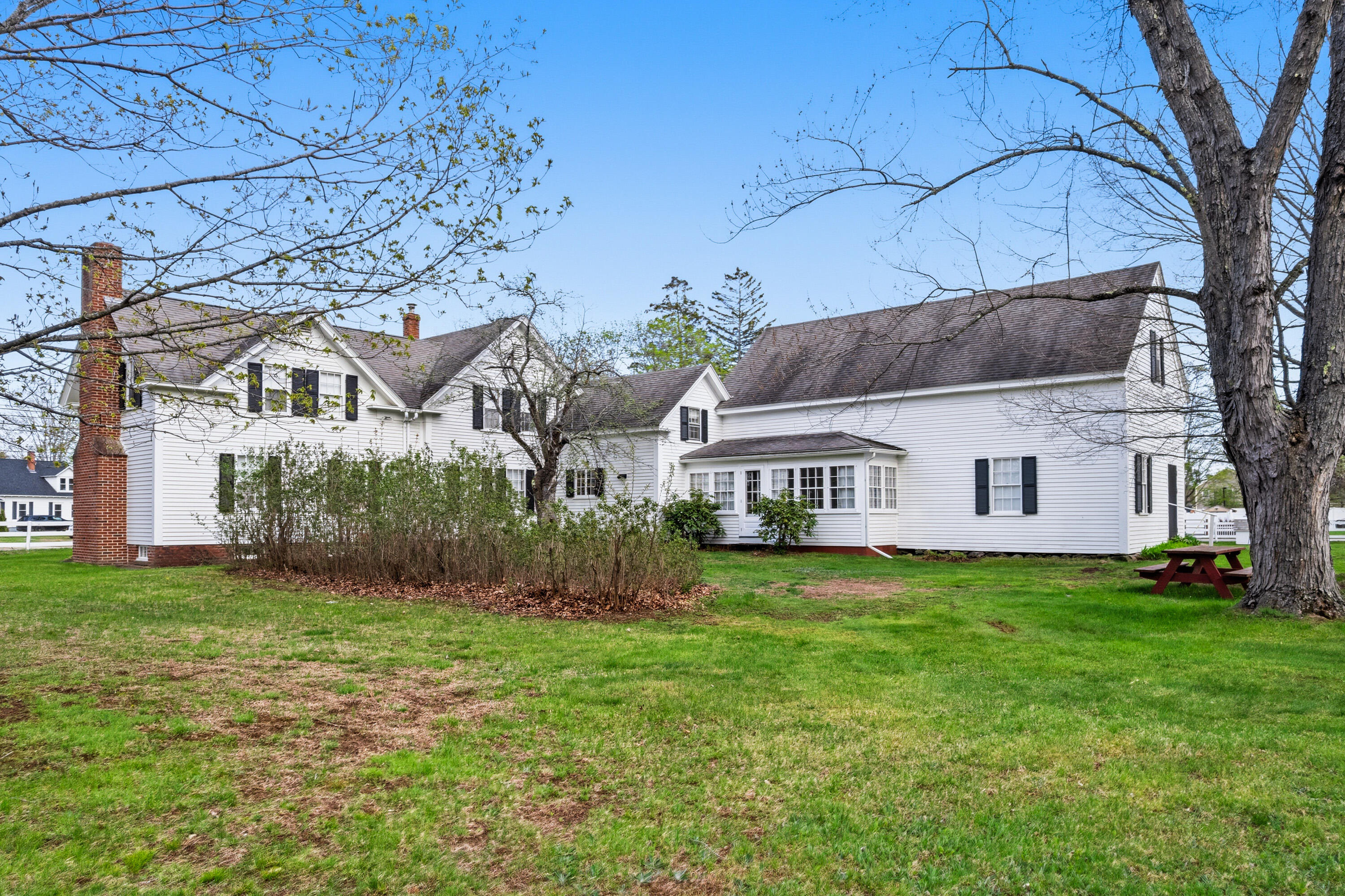 567 Main Street Sanford ME 04083