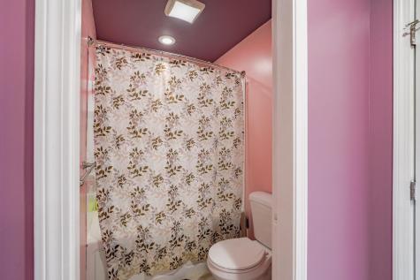 31 Village Circle Augusta ME 04330