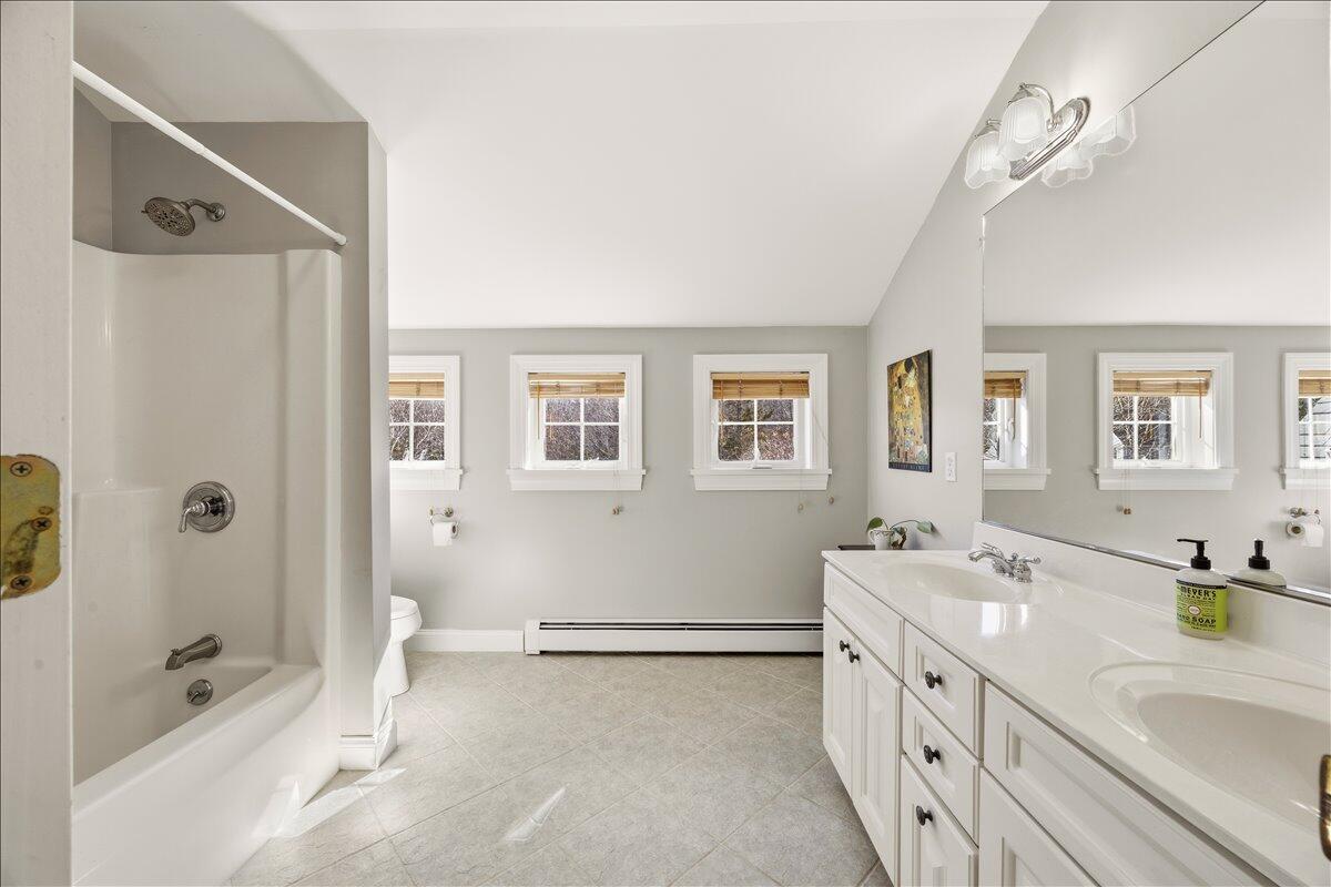 2 Bornheimer Place Scarborough ME 04074