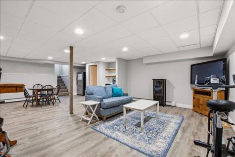 2 Bornheimer Place Scarborough ME 04074