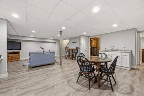 2 Bornheimer Place Scarborough ME 04074