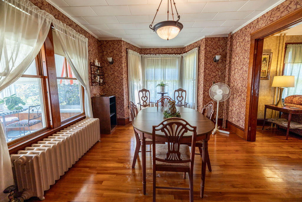 8 Newland Avenue Augusta ME 04330