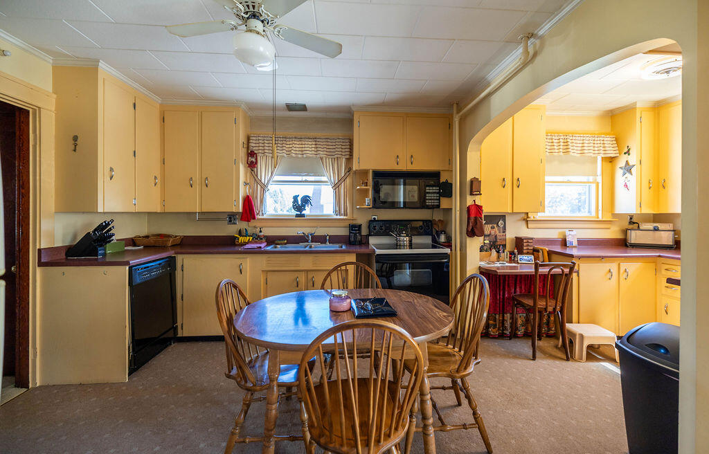 8 Newland Avenue Augusta ME 04330