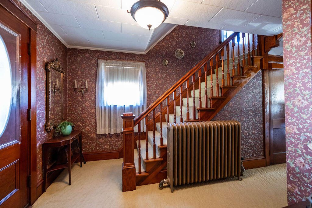 8 Newland Avenue Augusta ME 04330