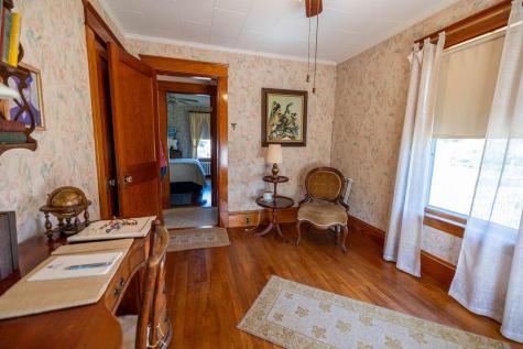 8 Newland Avenue Augusta ME 04330