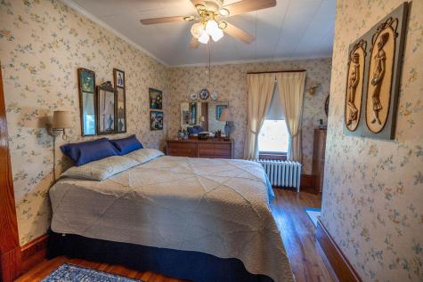 8 Newland Avenue Augusta ME 04330