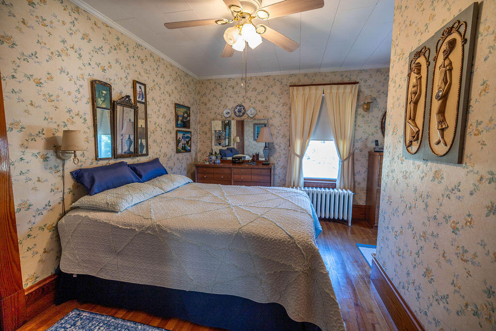 8 Newland Avenue Augusta ME 04330