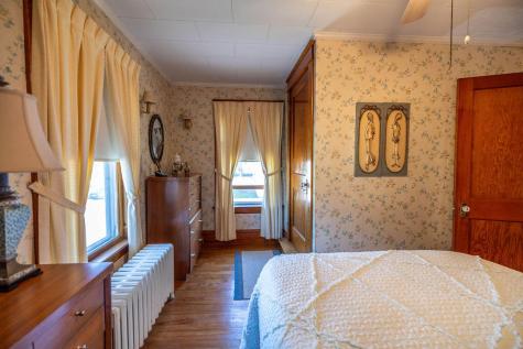 8 Newland Avenue Augusta ME 04330