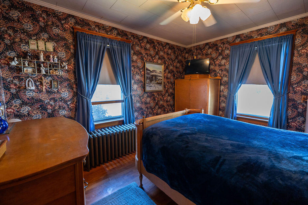 8 Newland Avenue Augusta ME 04330