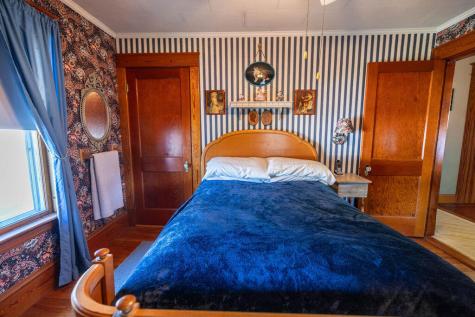 8 Newland Avenue Augusta ME 04330