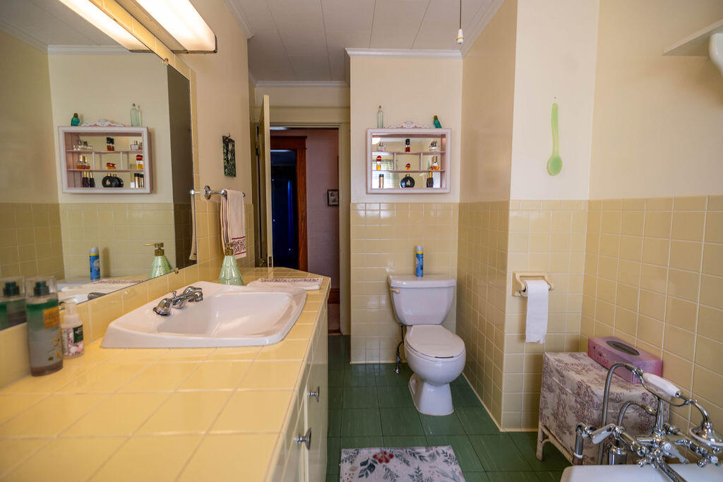 8 Newland Avenue Augusta ME 04330