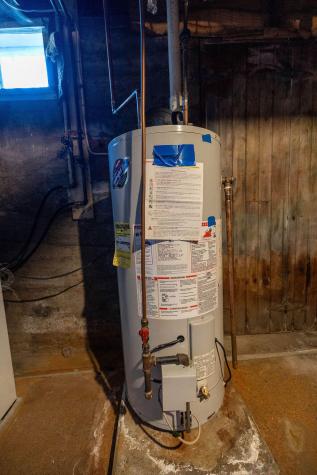 8 Newland Avenue Augusta ME 04330