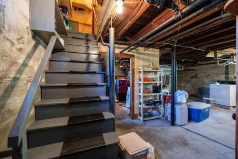 8 Newland Avenue Augusta ME 04330