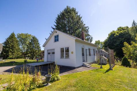 8 Newland Avenue Augusta ME 04330