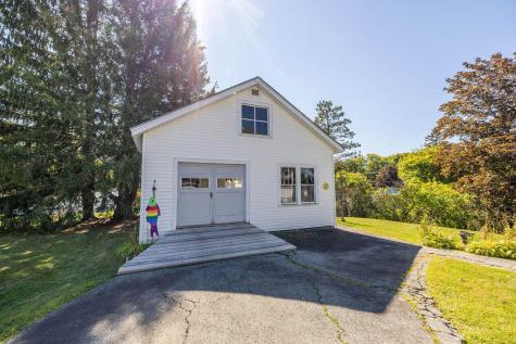 8 Newland Avenue Augusta ME 04330