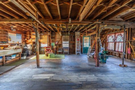 8 Newland Avenue Augusta ME 04330