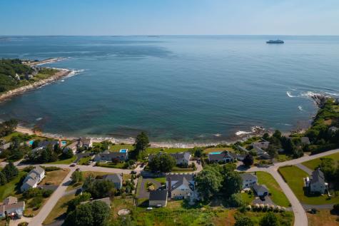 19 Salt Spray Lane Cape Elizabeth ME 04107