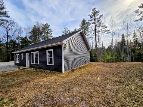976 Park Street Paris ME 04281