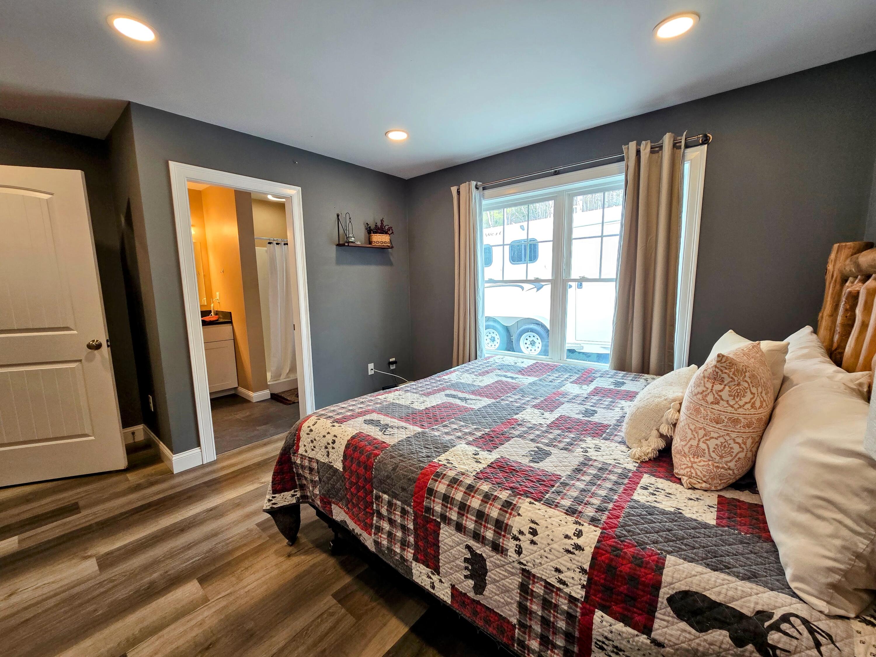 976 Park Street Paris ME 04281