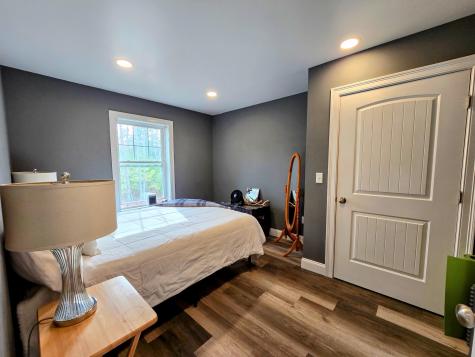 976 Park Street Paris ME 04281