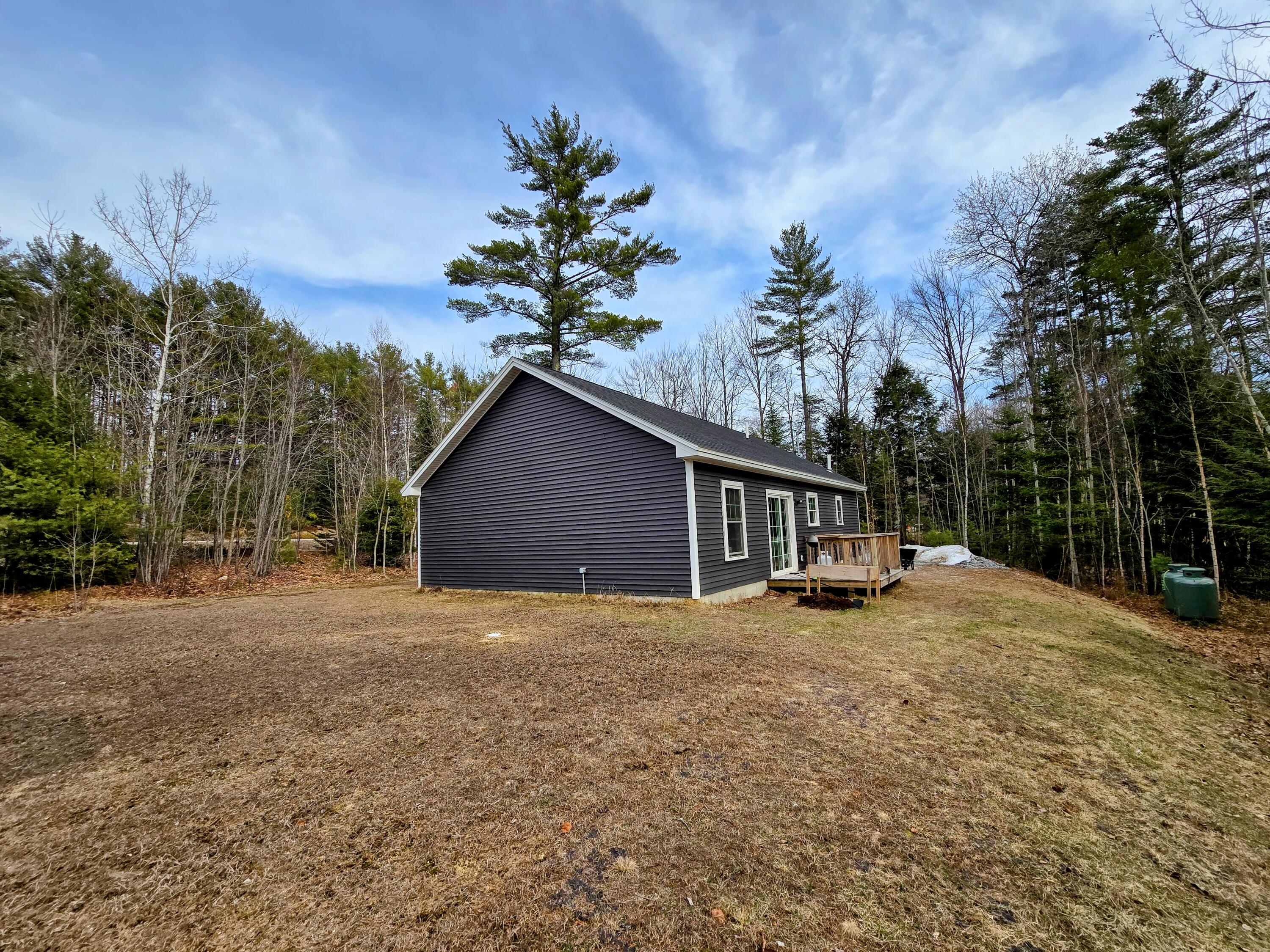 976 Park Street Paris ME 04281
