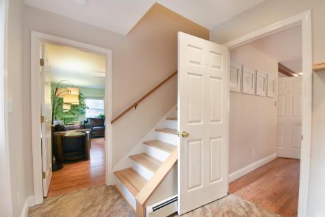 19 Fairview Avenue Gray ME 04039