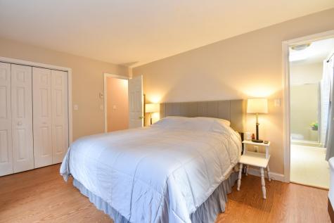 19 Fairview Avenue Gray ME 04039
