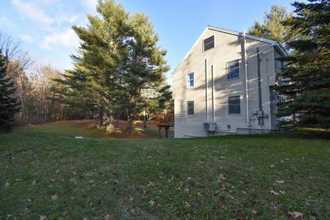 19 Fairview Avenue Gray ME 04039
