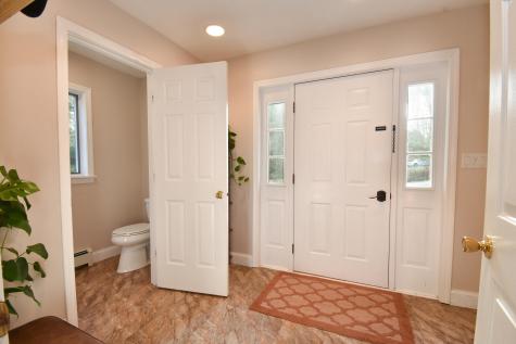 19 Fairview Avenue Gray ME 04039
