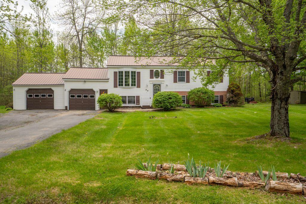 35 Parmenter Terrace China ME 04358