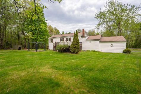 35 Parmenter Terrace China ME 04358