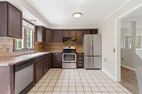 35 Parmenter Terrace China ME 04358