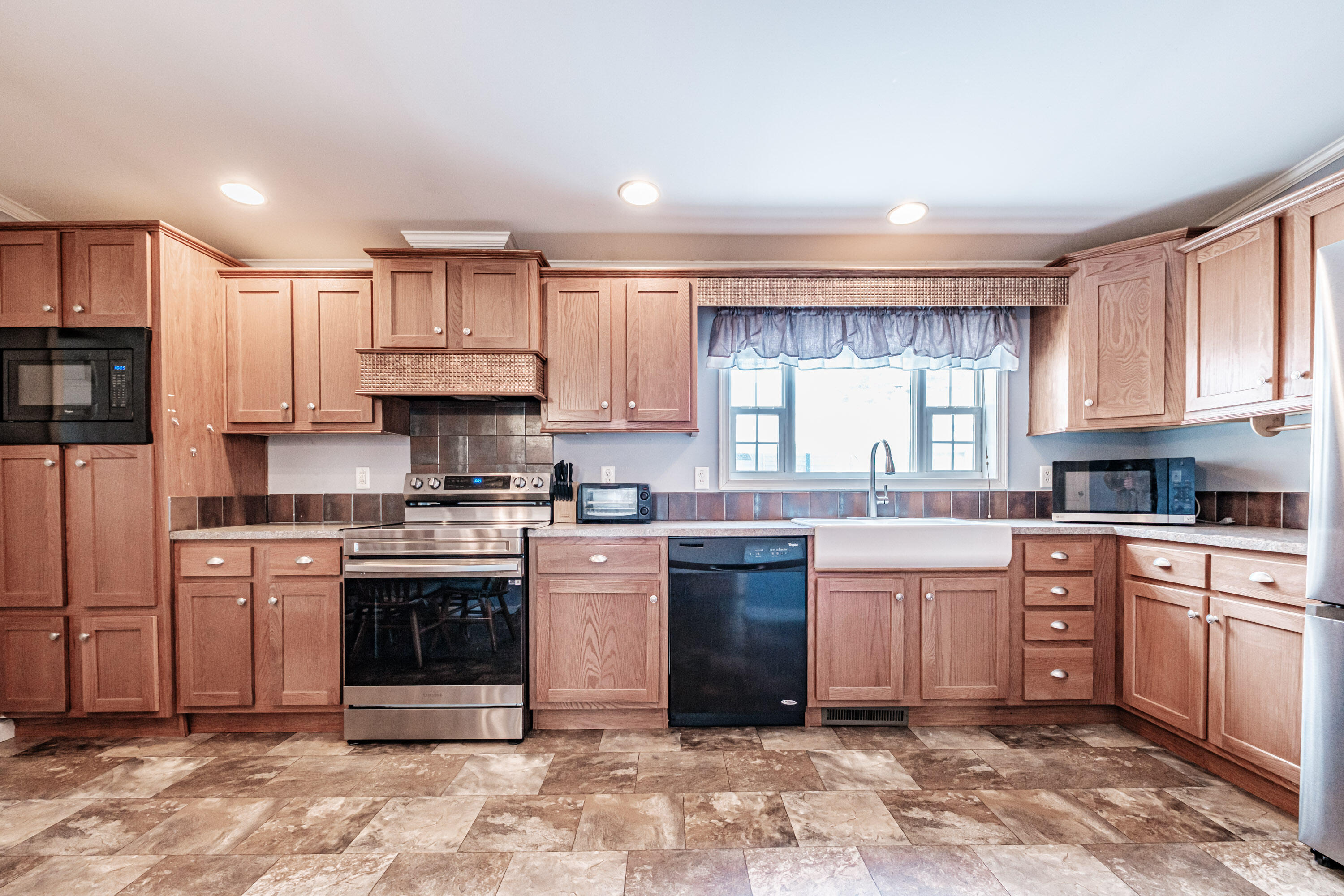 27 Tufton Street Brunswick ME 04011