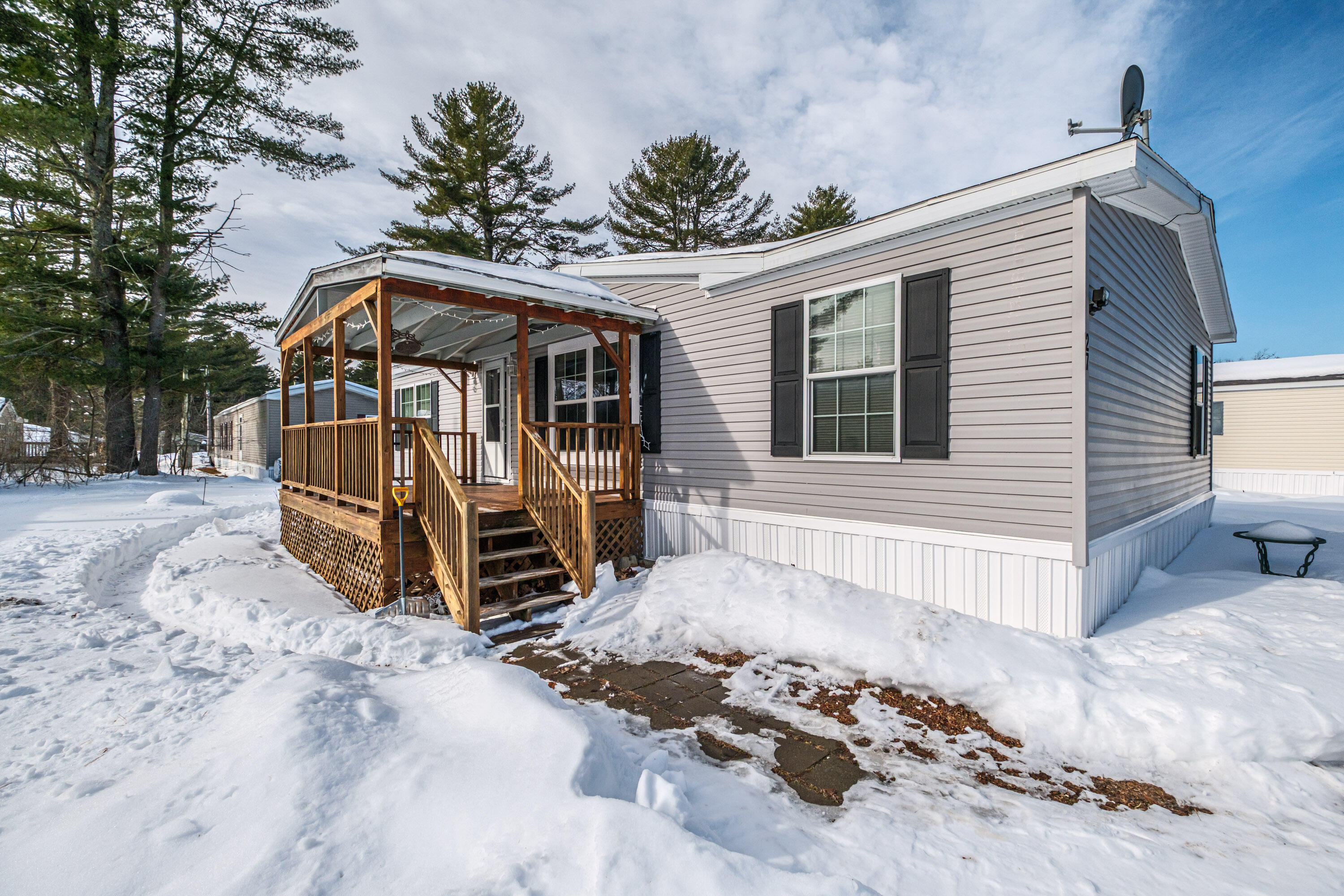 27 Tufton Street Brunswick ME 04011