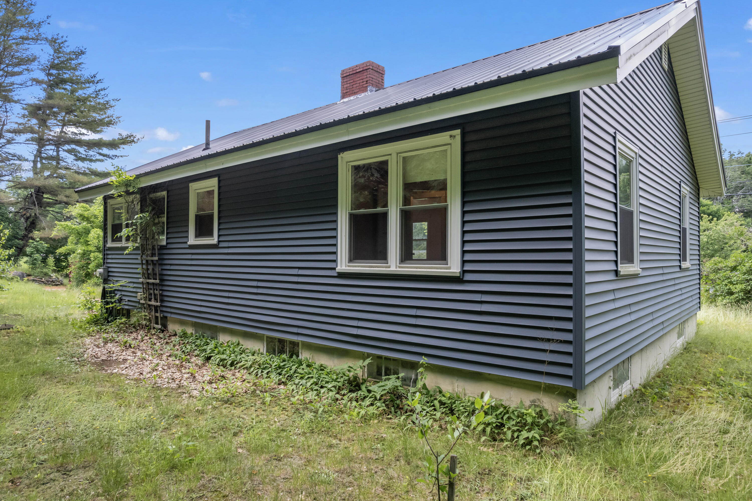 664 Wiscasset Road Pittston ME 04345