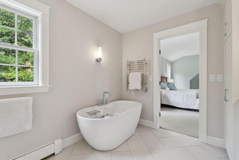 9 Rossi Lane North Yarmouth ME 04097