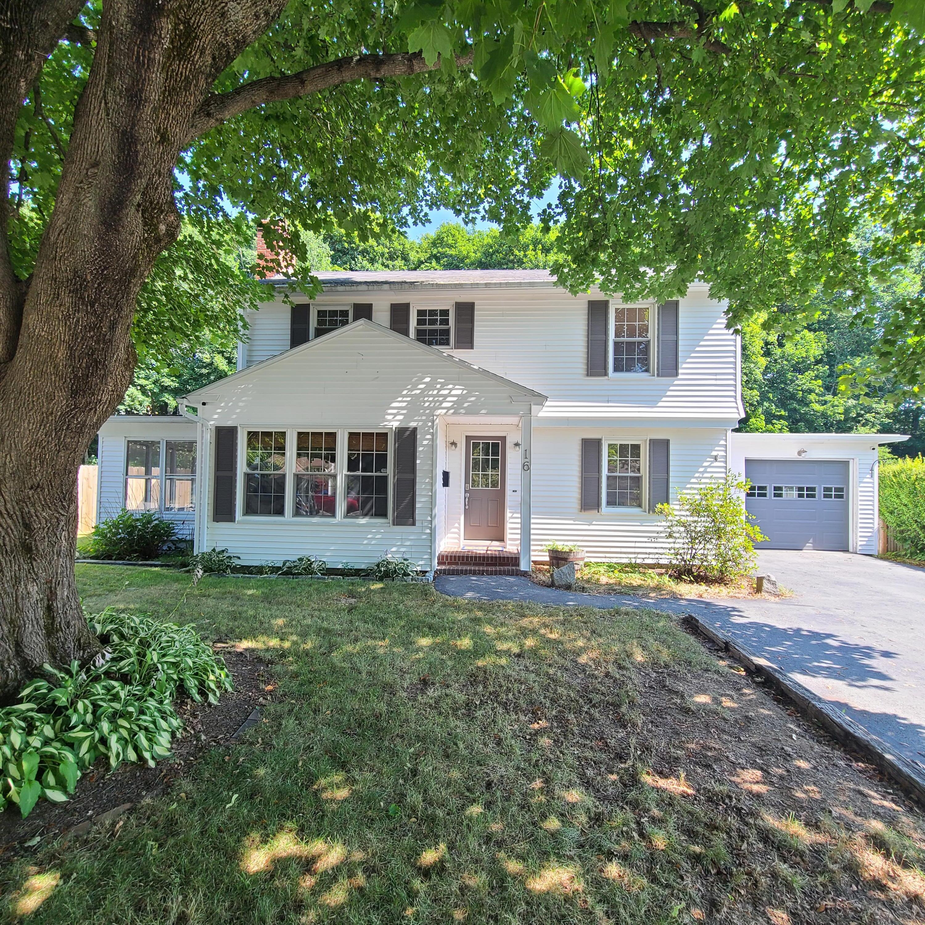 16 Brooks Avenue Lewiston ME 04240