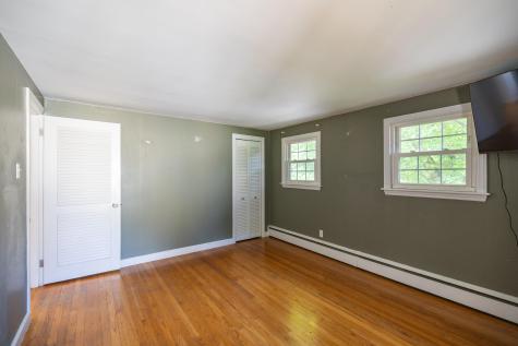 16 Brooks Avenue Lewiston ME 04240