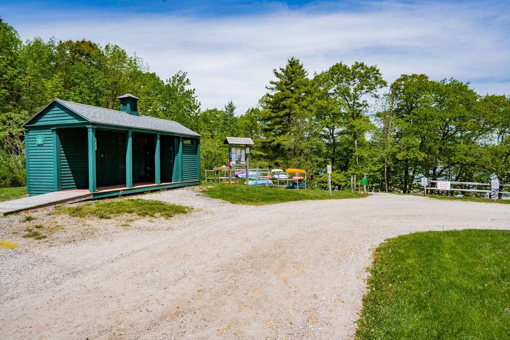 17 Carriage Road Cumberland ME 04110