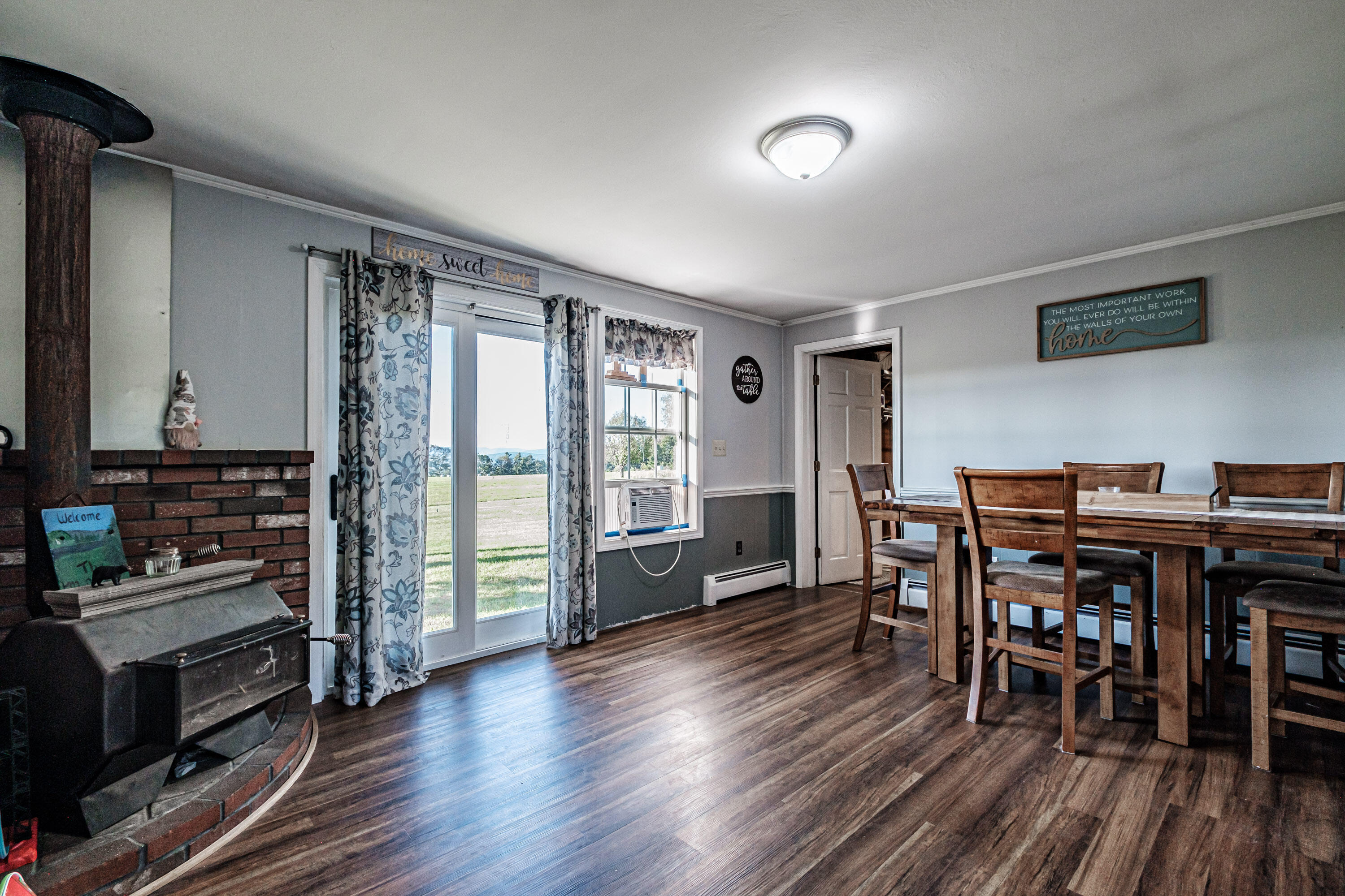 32 Longview Acres Paris ME 04281