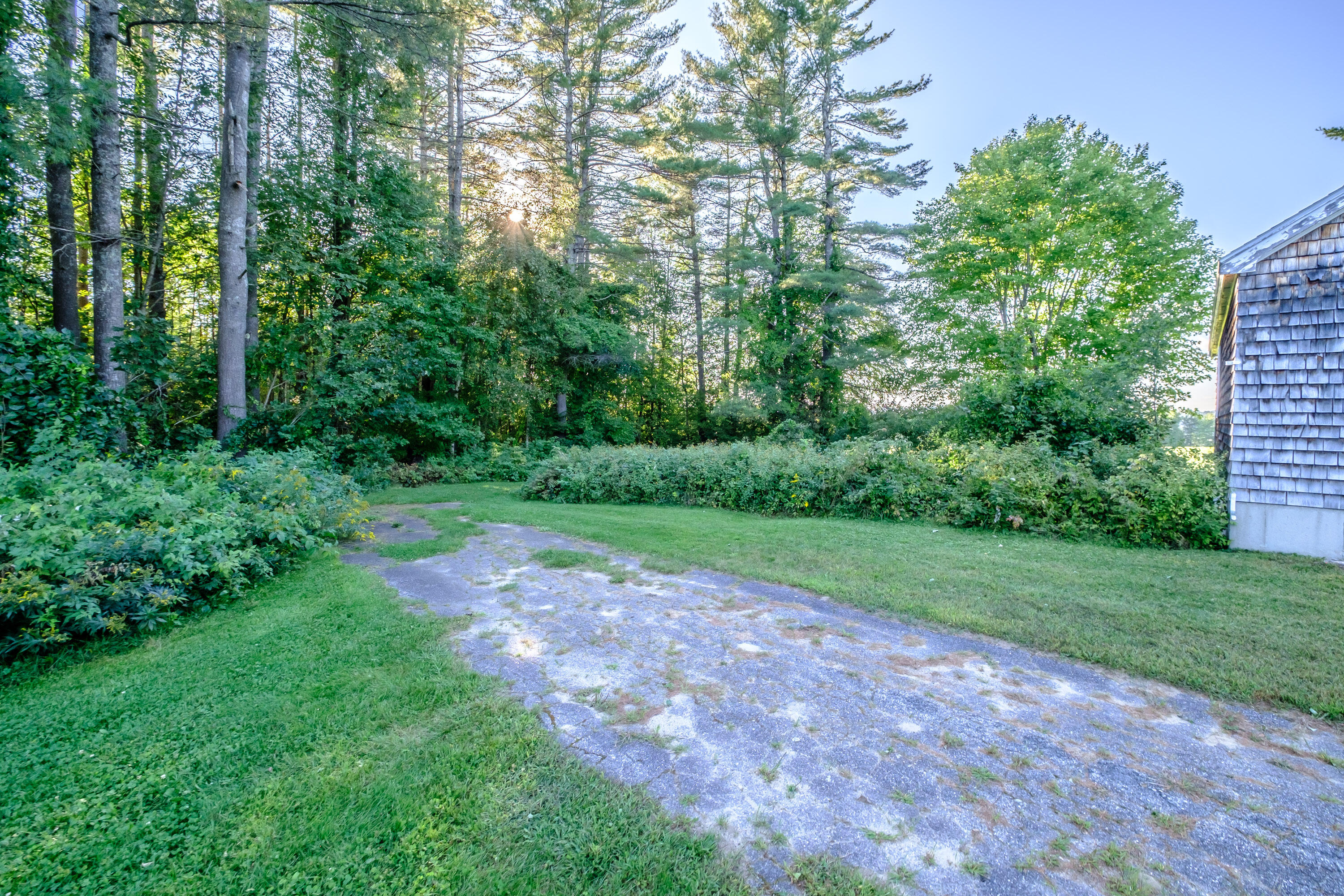 32 Longview Acres Paris ME 04281