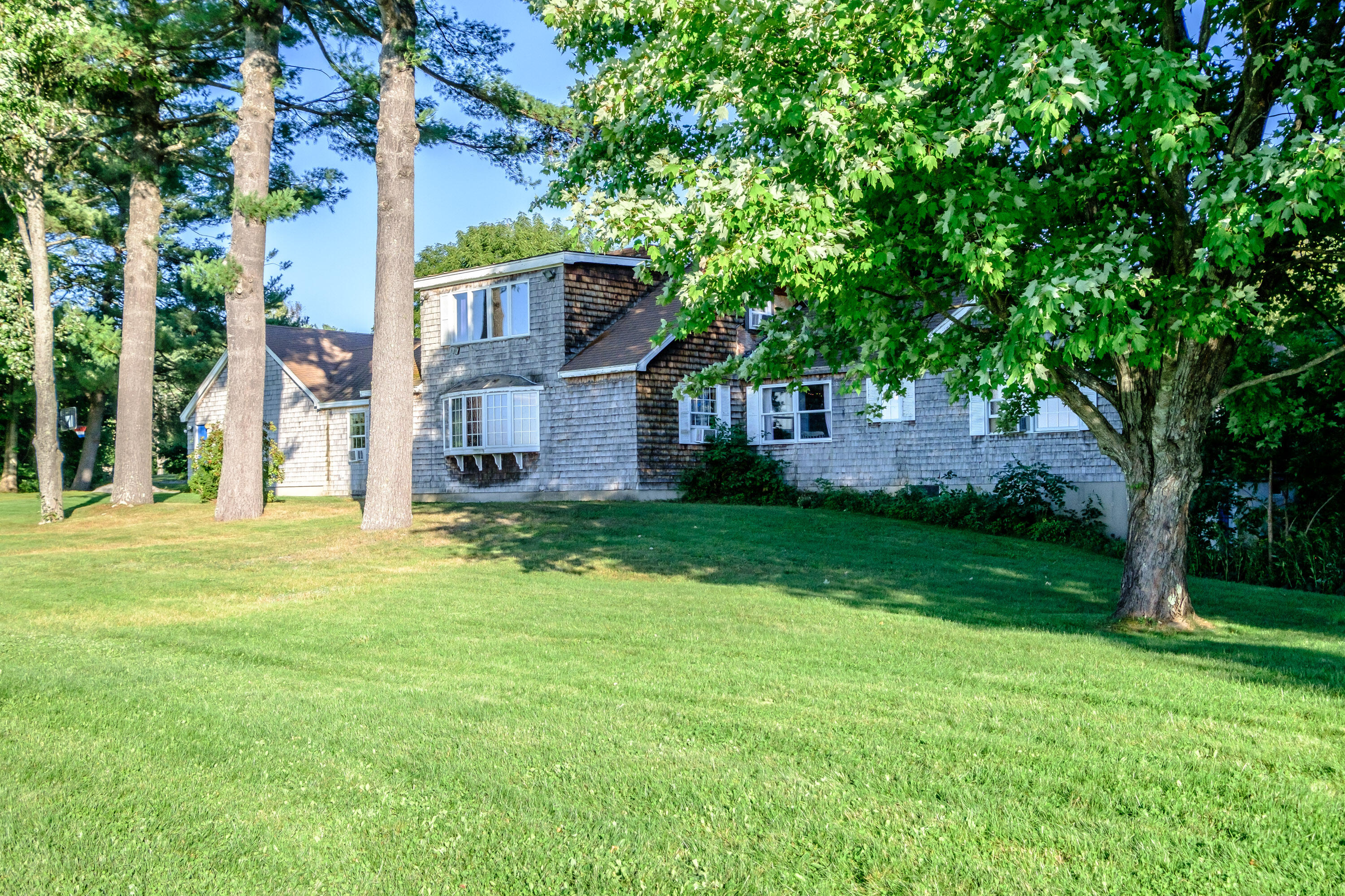32 Longview Acres Paris ME 04281