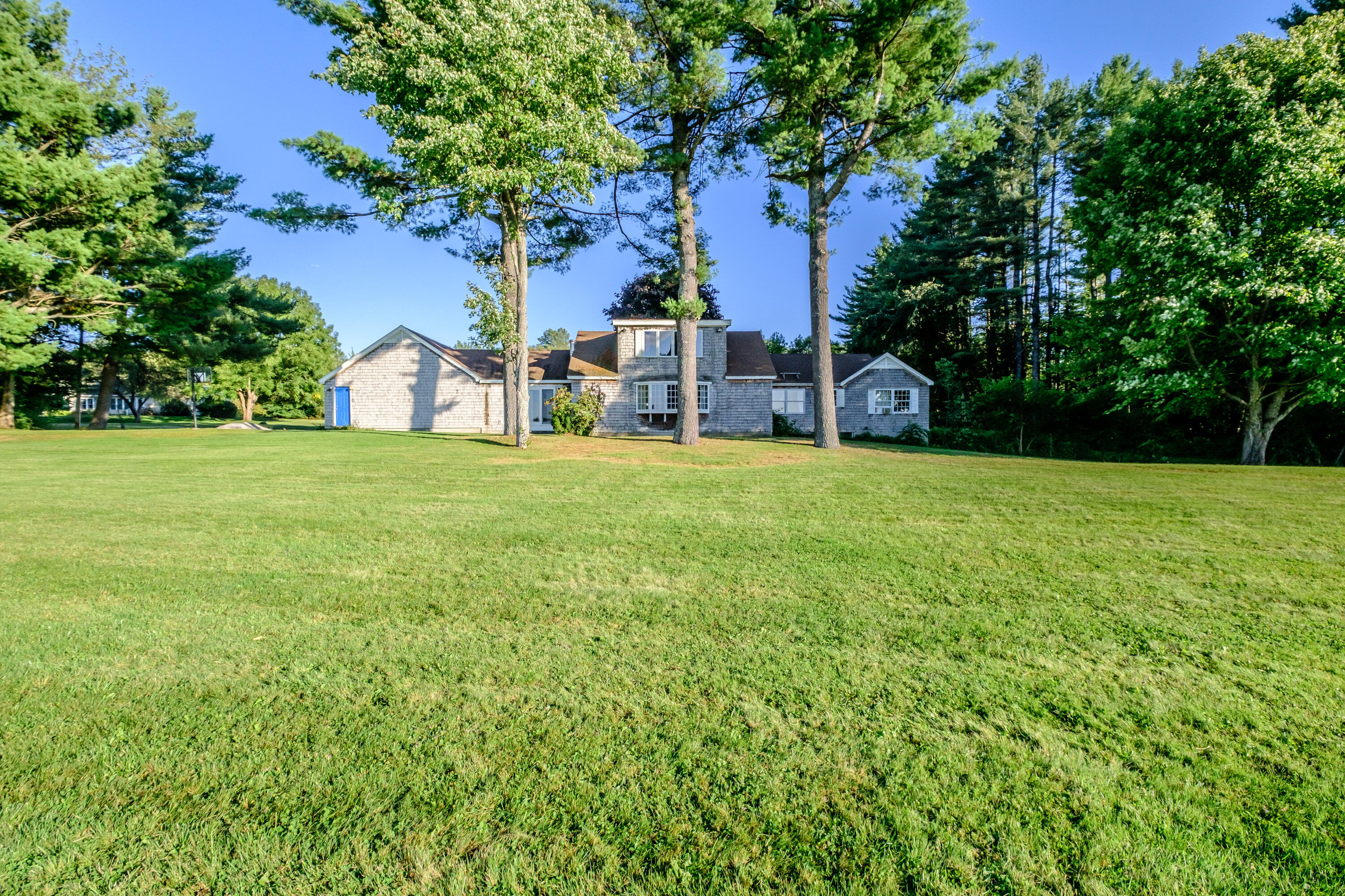 32 Longview Acres Paris ME 04281