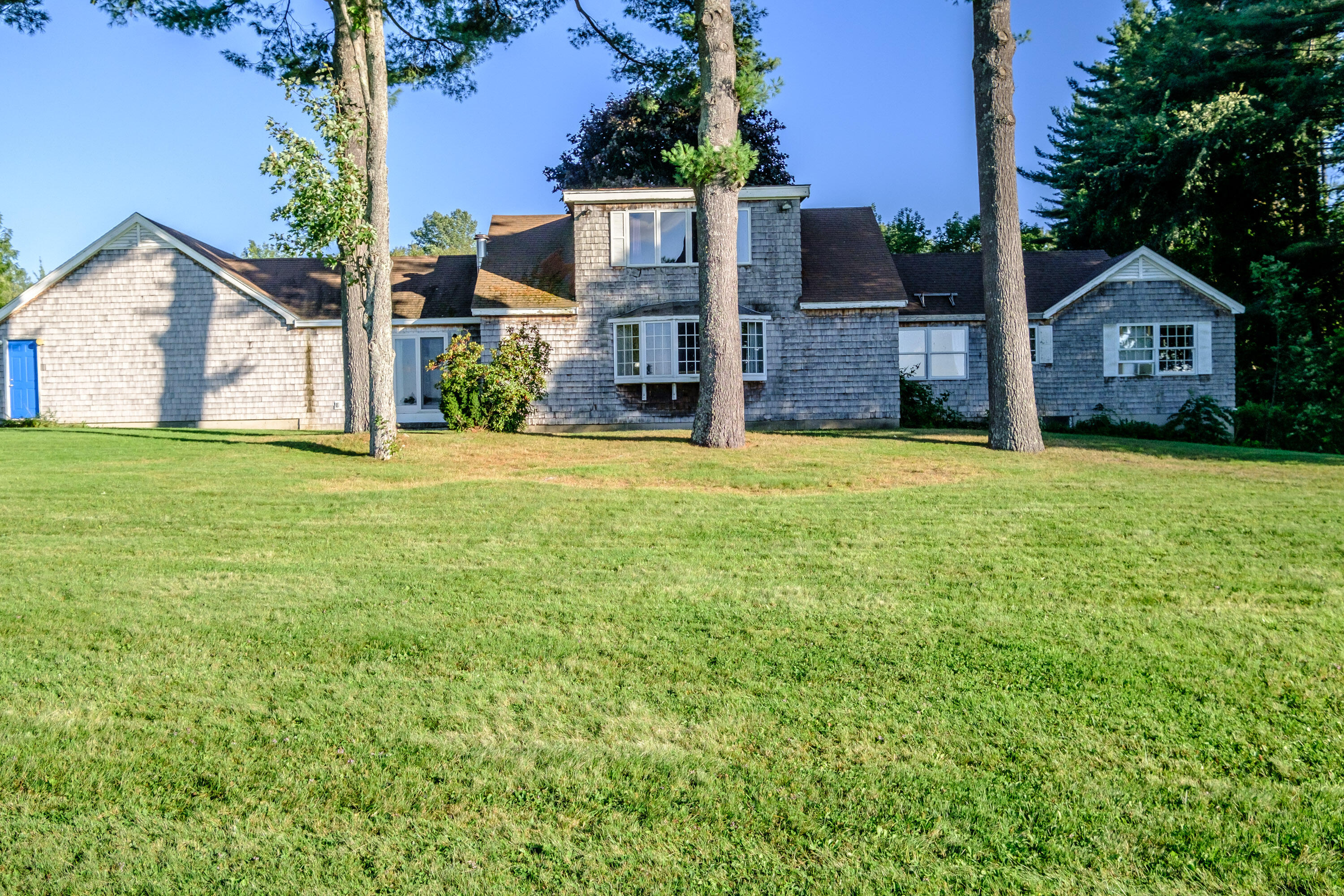 32 Longview Acres Paris ME 04281