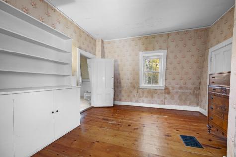 17 Main Street Franklin ME 04634