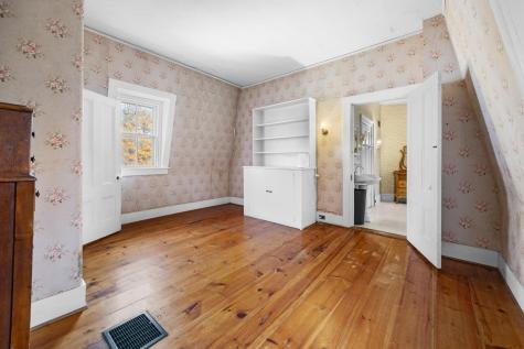 17 Main Street Franklin ME 04634