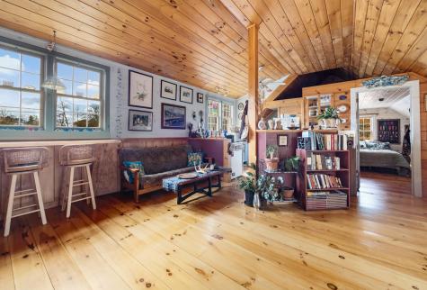 17 Main Street Franklin ME 04634